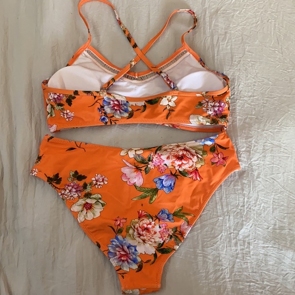 Women’s CUPSHE Bikini size M - Picture 2 of 3